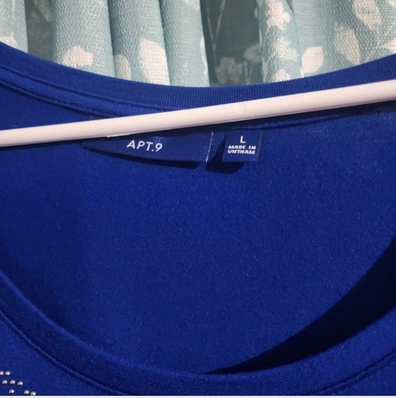 💋5/20 Apt.9 cold shoulder top size large - Picture 5 of 5